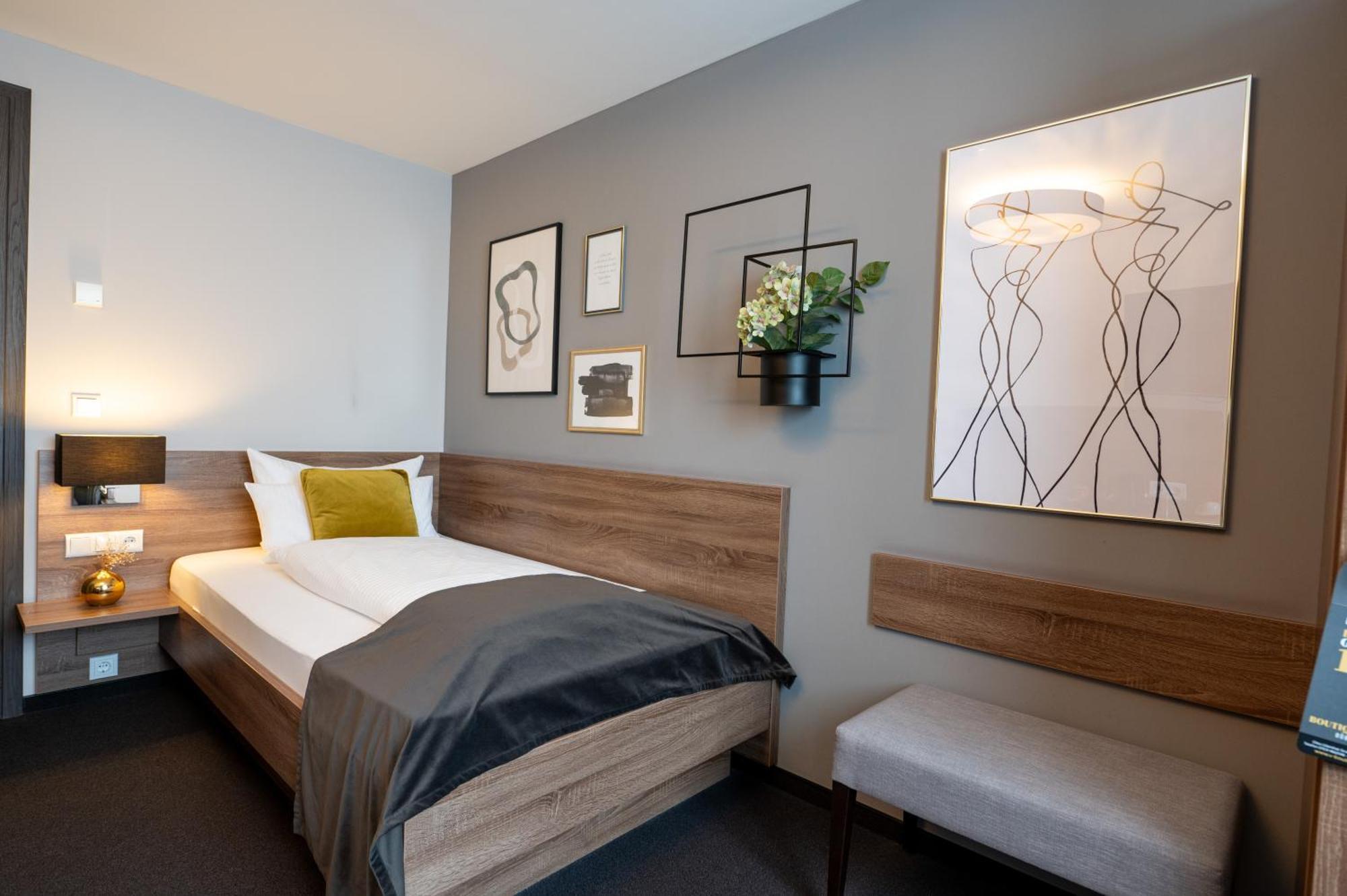 V Boutique Hotel Böblingen Eksteriør bilde