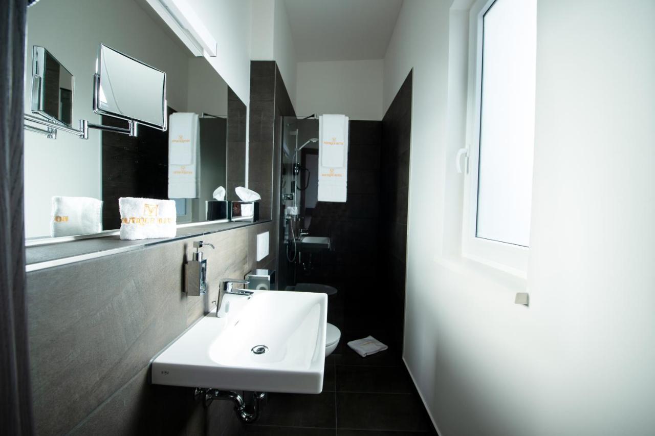 V Boutique Hotel Böblingen Eksteriør bilde